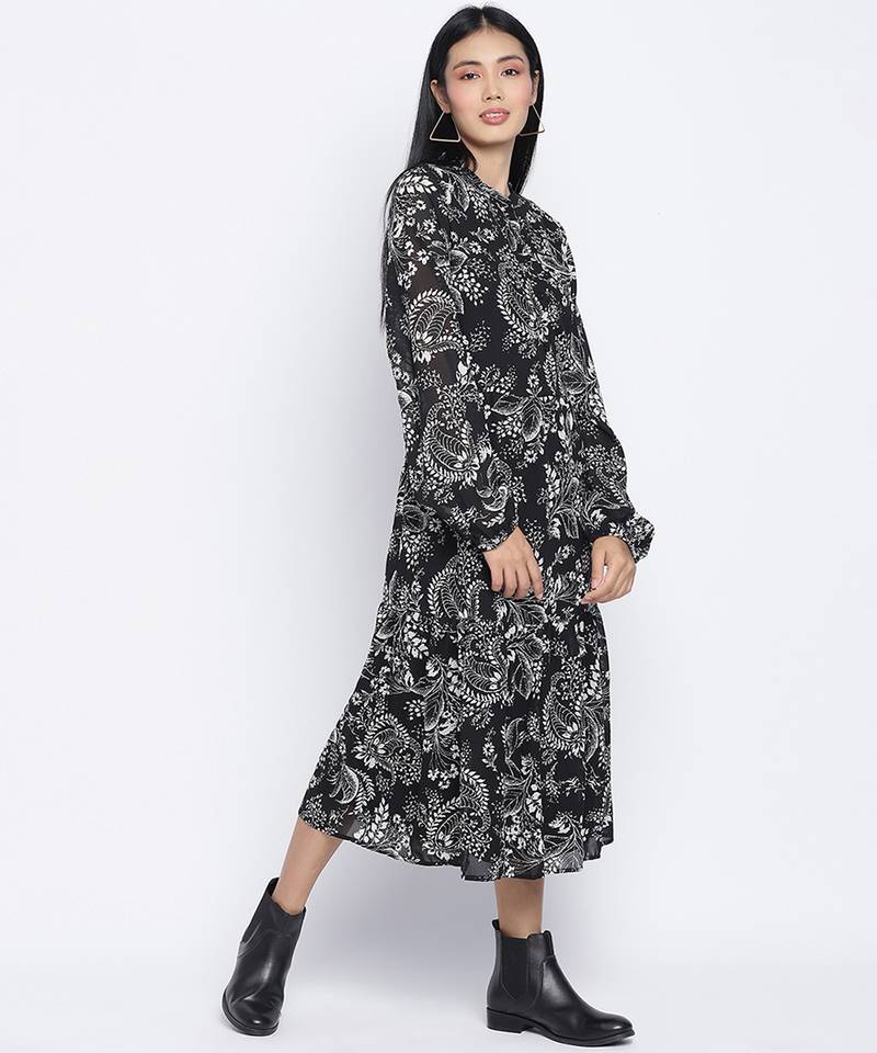 Stunner wink printed casual women dress