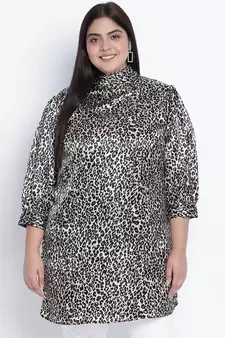 Striking black Animal satin print Plus tunic