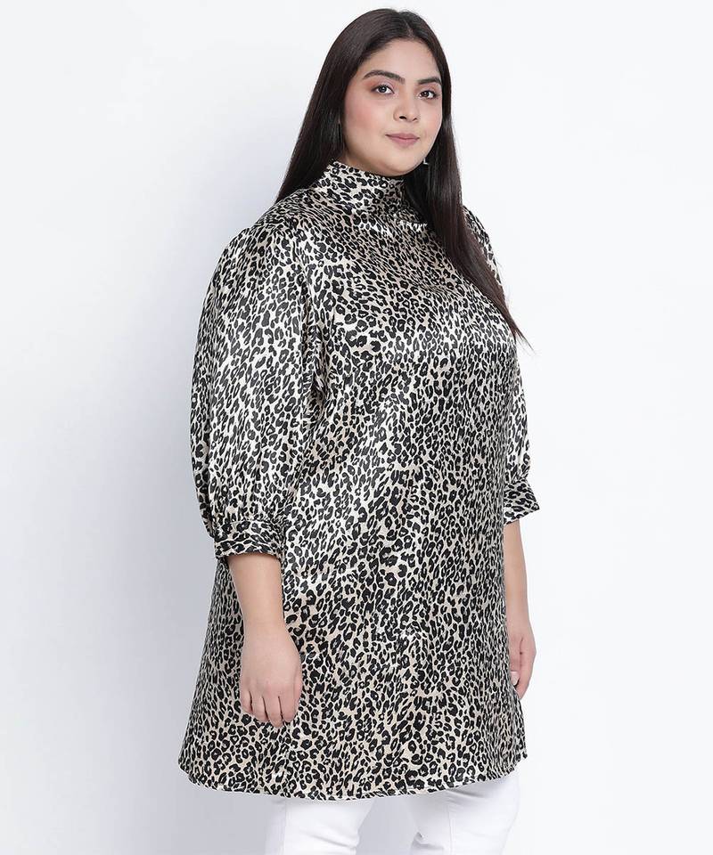 Striking black Animal satin print Plus tunic
