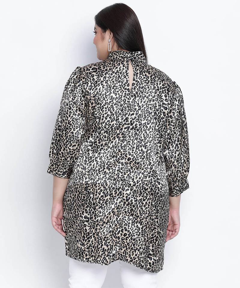 Striking black Animal satin print Plus tunic