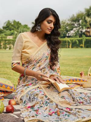 Peach printed georgette saree with blouse 3