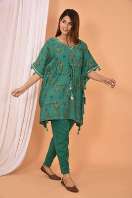 Green embroidered rayon Kaftan with Pant 3