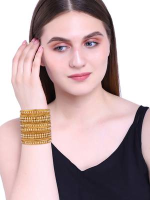 Gold bangles-and-bracelets 5