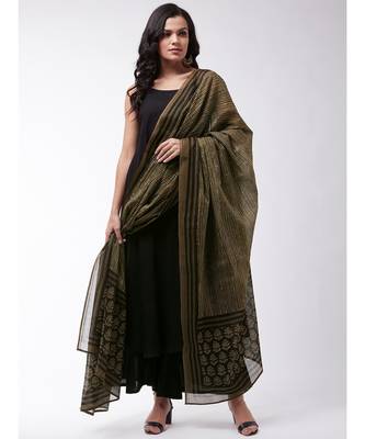Black strappy kurta palazzo set with green boota dupatta 1