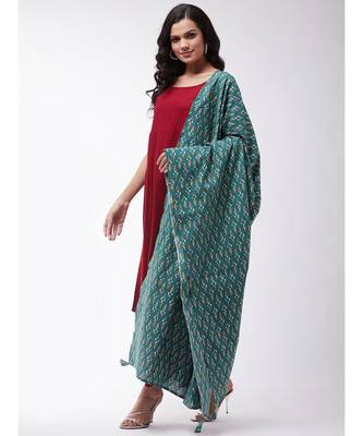 Maroon strappy kurta palazzo set with green Kantha dupatta 7