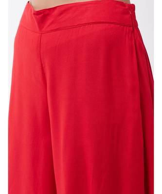 Red strappy kurta palazzo set with grey gold dupatta 6