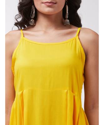 yellow strappy kurta plazzo set with Maroon gold work dupatta 4