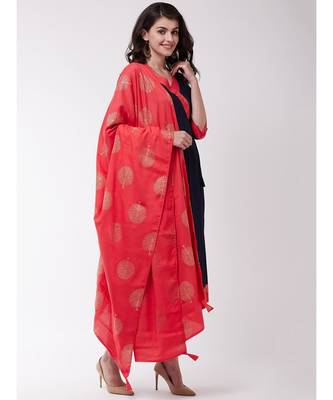 Blue Kurta Pant Set with Red Border 4