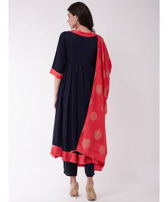 Blue Kurta Pant Set with Red Border 5