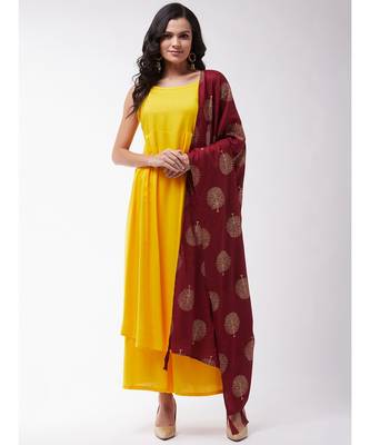 yellow strappy kurta plazzo set with Maroon gold work dupatta 1