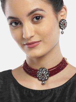 Black necklace-sets 3