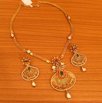 Multicolor pendants 1
