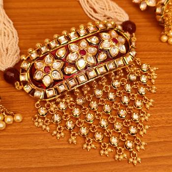 Red necklace-sets 2