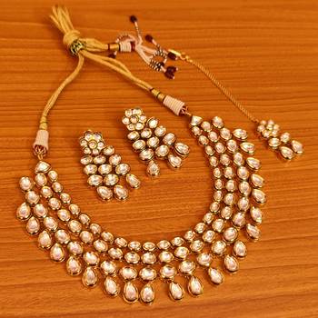 White necklace-sets 1