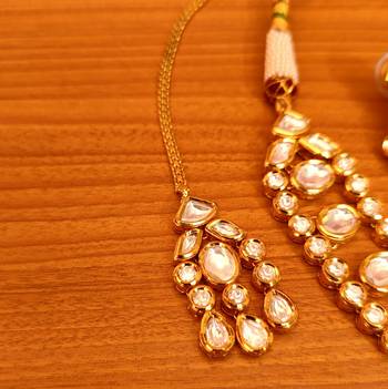 White necklace-sets 3