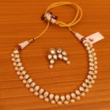 White necklace-sets 1