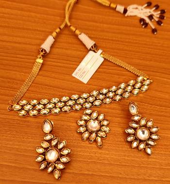 White necklace-sets 1