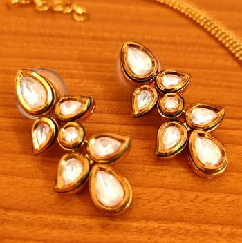 White necklace-sets 2