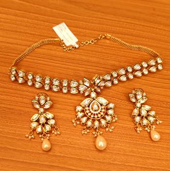 White necklace-sets 1