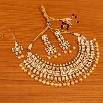 White necklace-sets 1