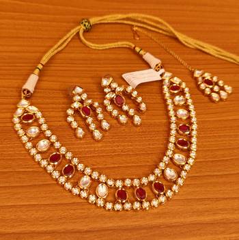 Red necklace-sets 1