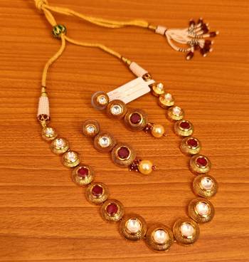 Red necklace-sets 1