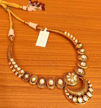 White necklace-sets 4