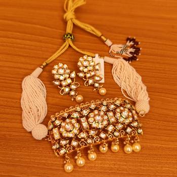 White necklace-sets 1
