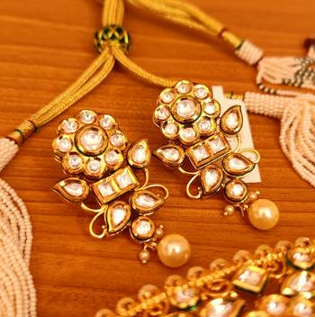 White necklace-sets 2