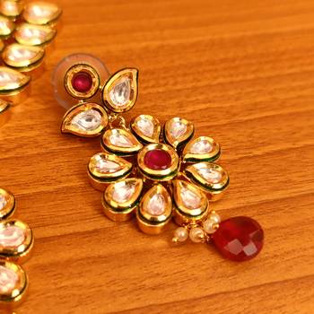 Red necklace-sets 2