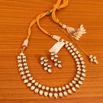 White necklace-sets 1