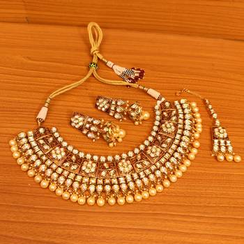 White necklace-sets 1