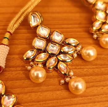 White necklace-sets 2