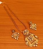 White necklace-sets