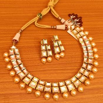 White necklace-sets 1