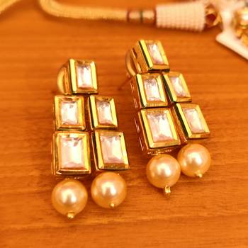 White necklace-sets 2