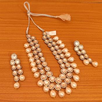 White necklace-sets 1