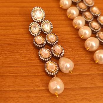 White necklace-sets 2