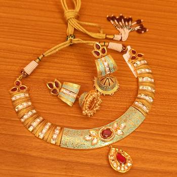 Red necklace-sets 1