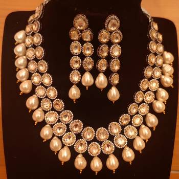 White necklace-sets 3