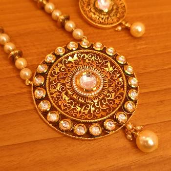 White necklace-sets 3