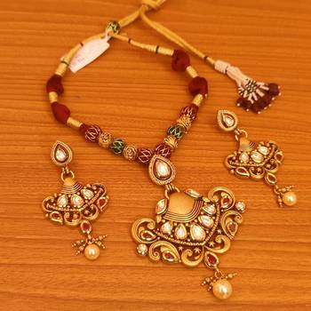 Red necklace-sets 1