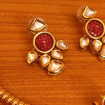 Red necklace-sets 2