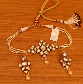 White necklace-sets 1