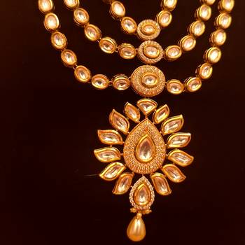 White necklace-sets 2