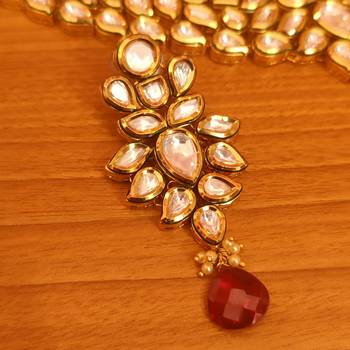 Red necklace-sets 2