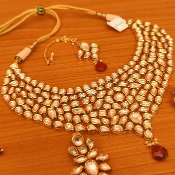 Red necklace-sets 3