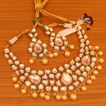 White necklace-sets 1