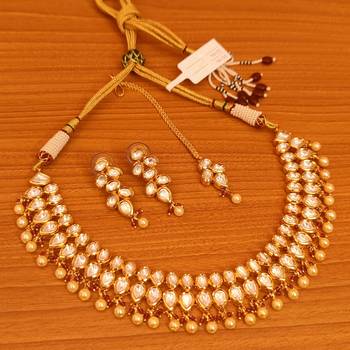 Red necklace-sets 1