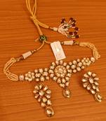 White necklace-sets